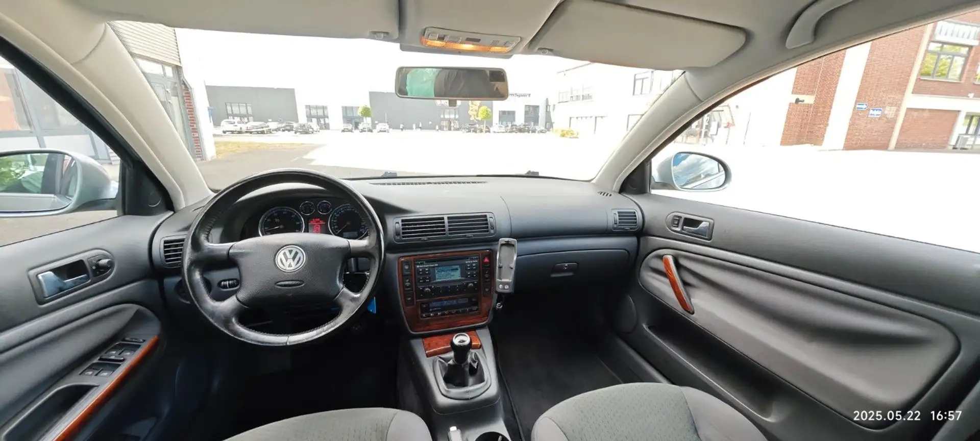 Vehicle image, number 9