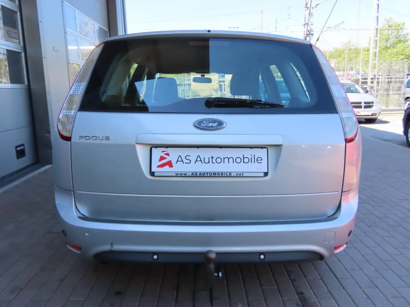 Vehicle image, number 6