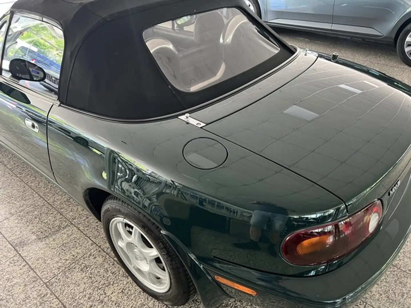 Vehicle image, number 5