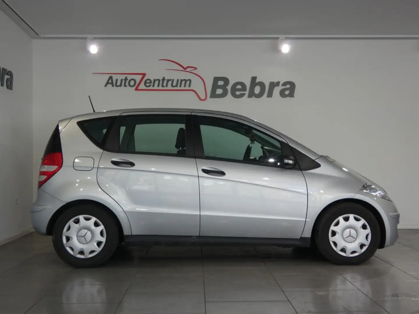 Vehicle image, number 4