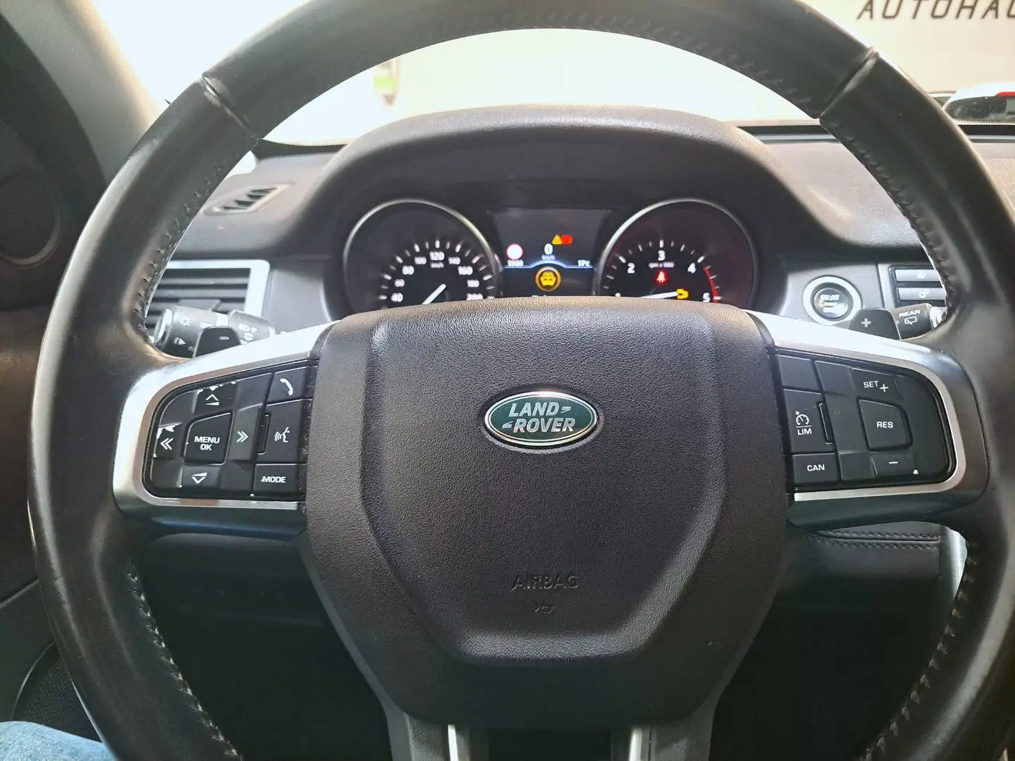 Vehicle image, number 17