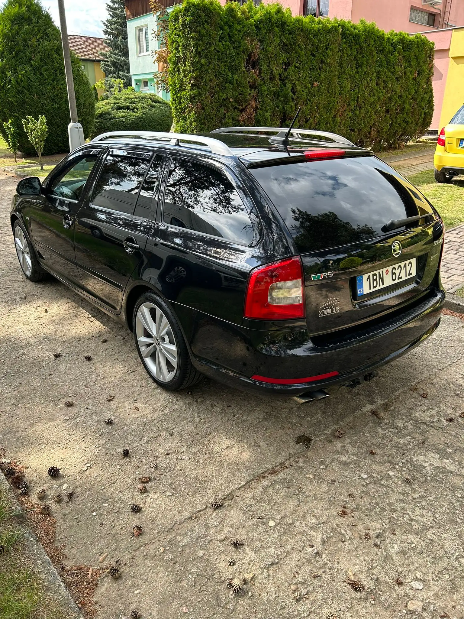 Vehicle image, number 3