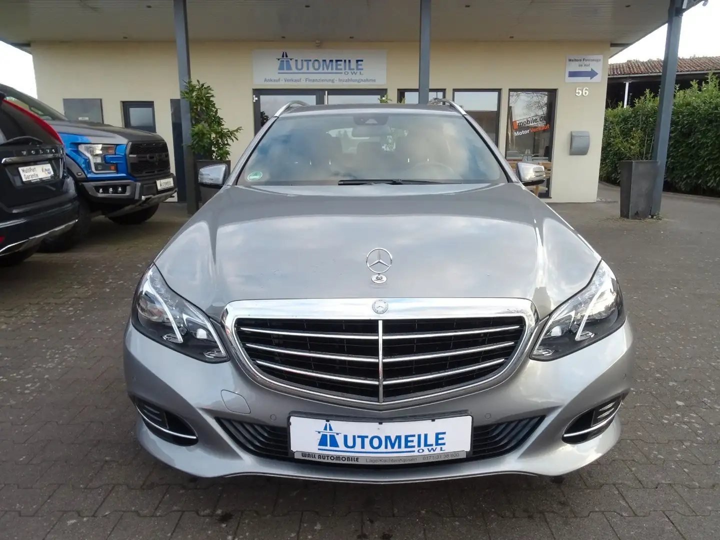 Vehicle image, number 6