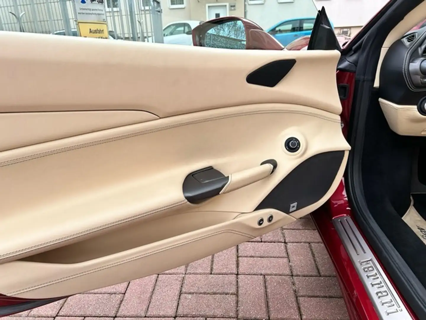 Vehicle image, number 6