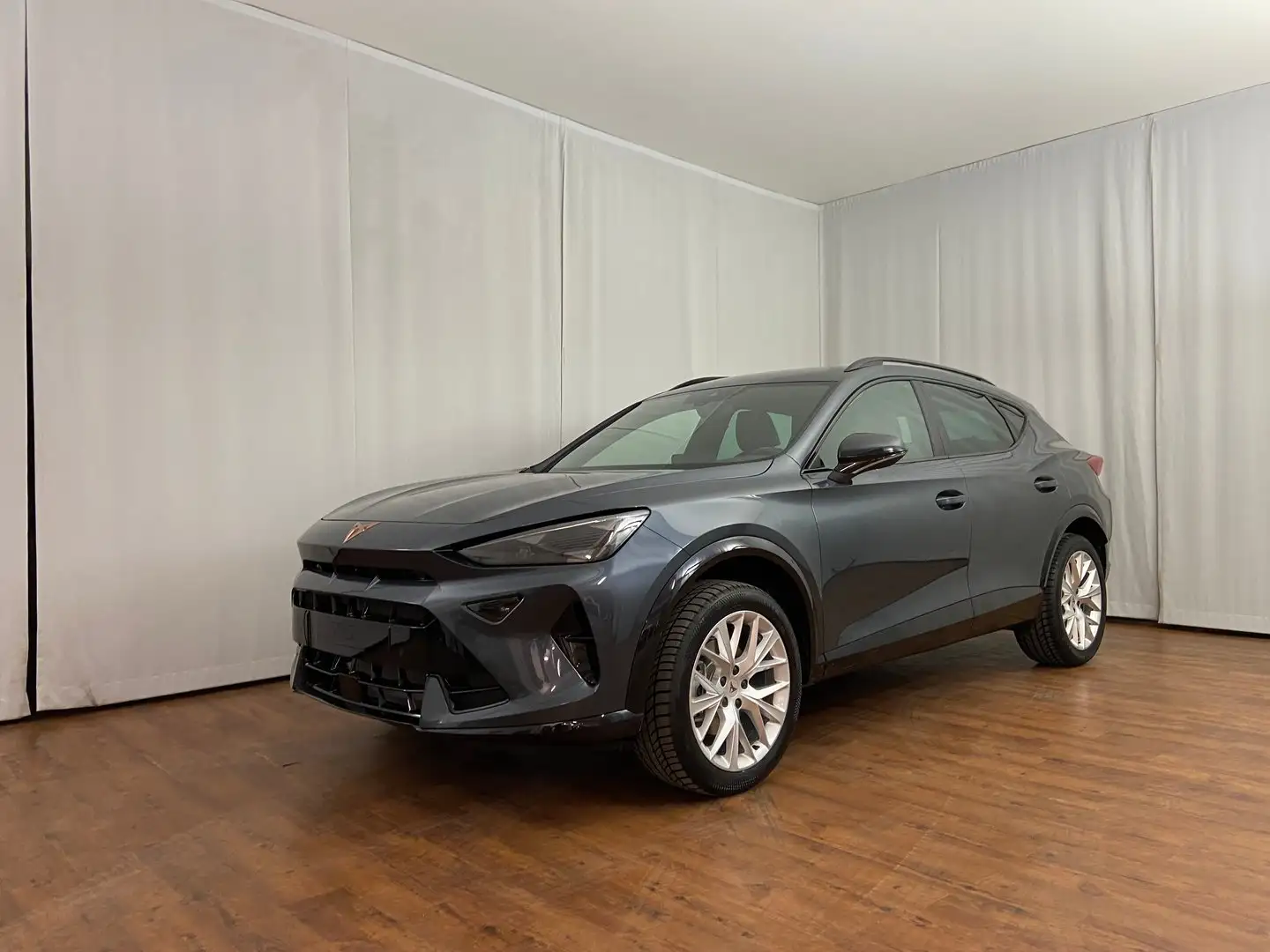 Vehicle image, number 3