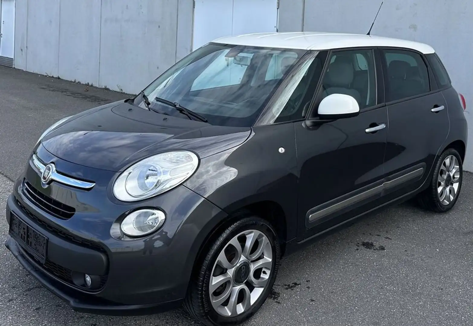 Vehicle image, number 4