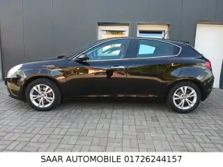 Vehicle image thumbnail, number 4