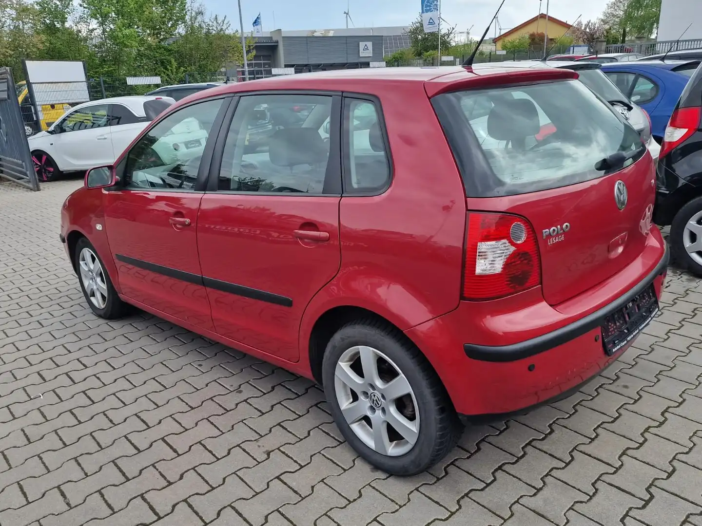 Vehicle image, number 6