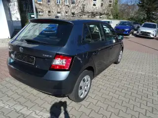 Vehicle image thumbnail, number 5