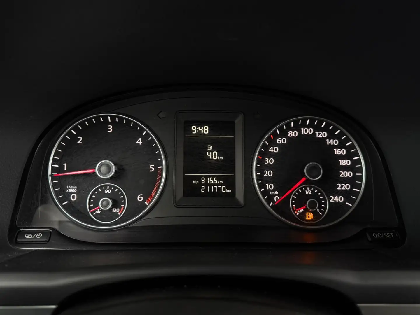 Vehicle image, number 12