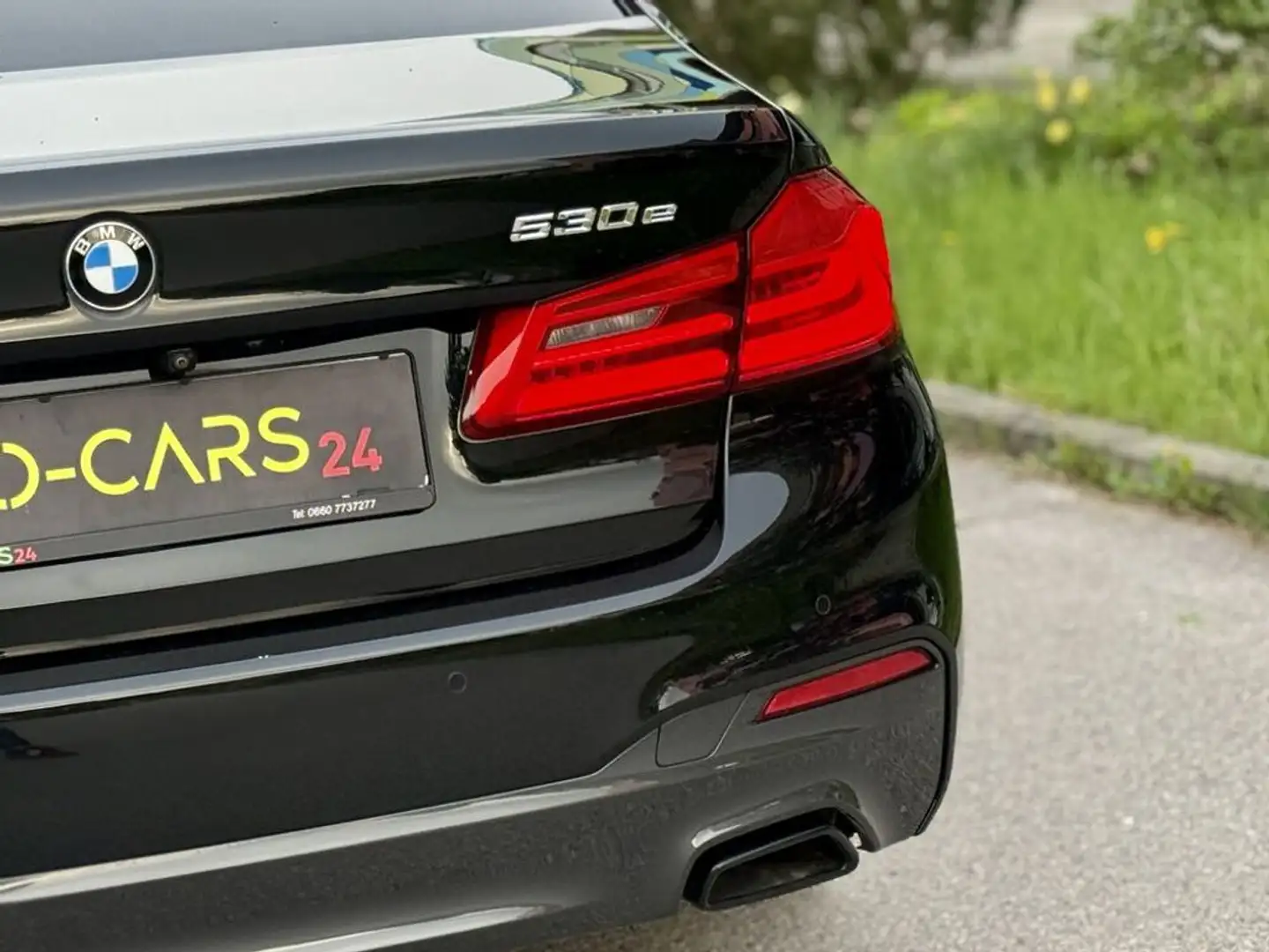 Vehicle image, number 12