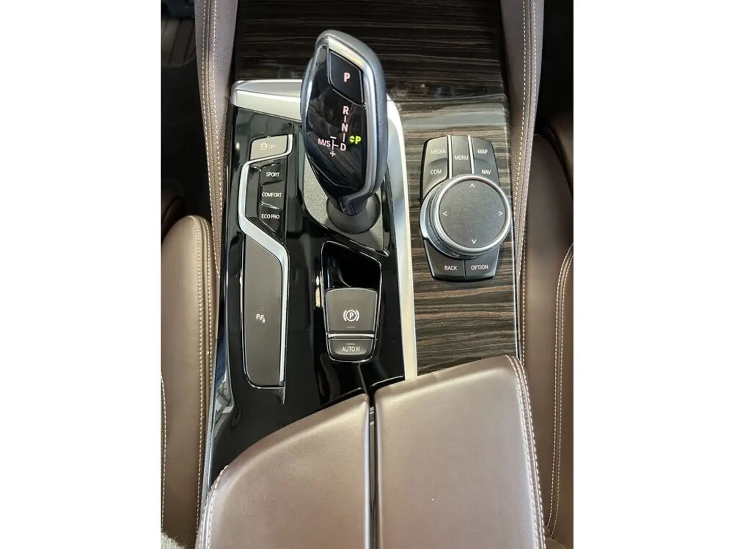 Vehicle image, number 14