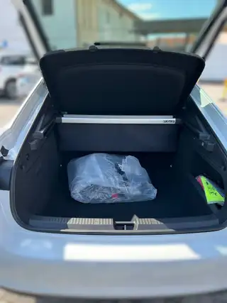 Vehicle image thumbnail, number 8