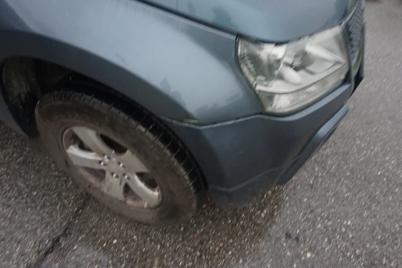 Vehicle image, number 13
