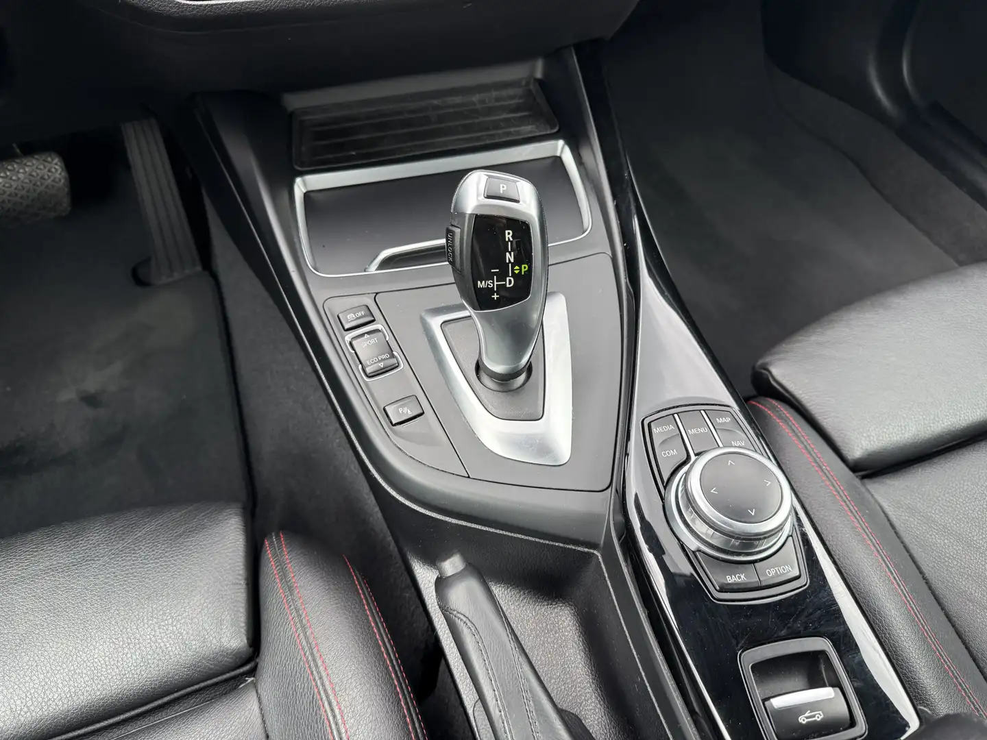 Vehicle image, number 8