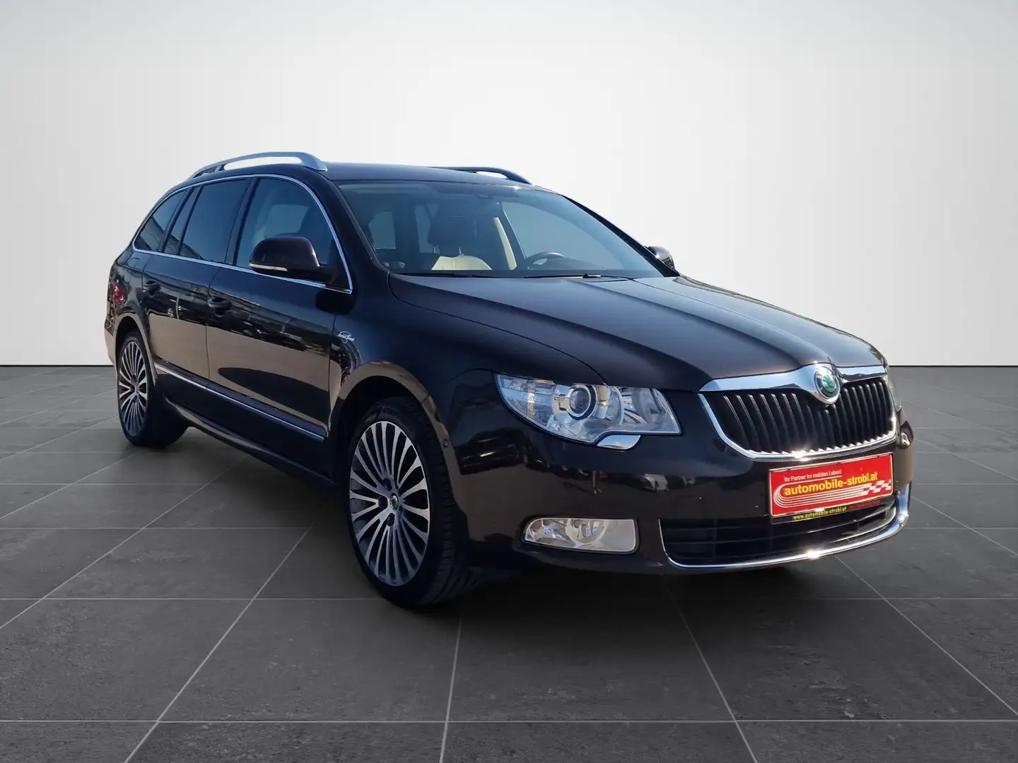Vehicle image, number 3