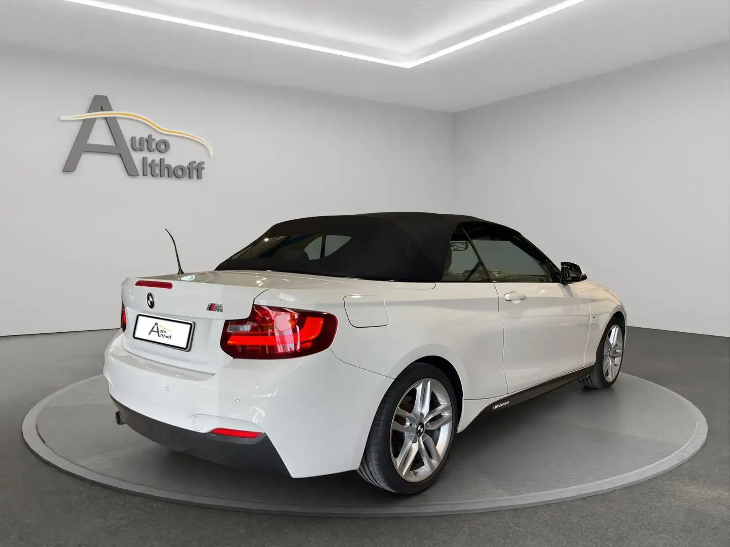 Vehicle image, number 6