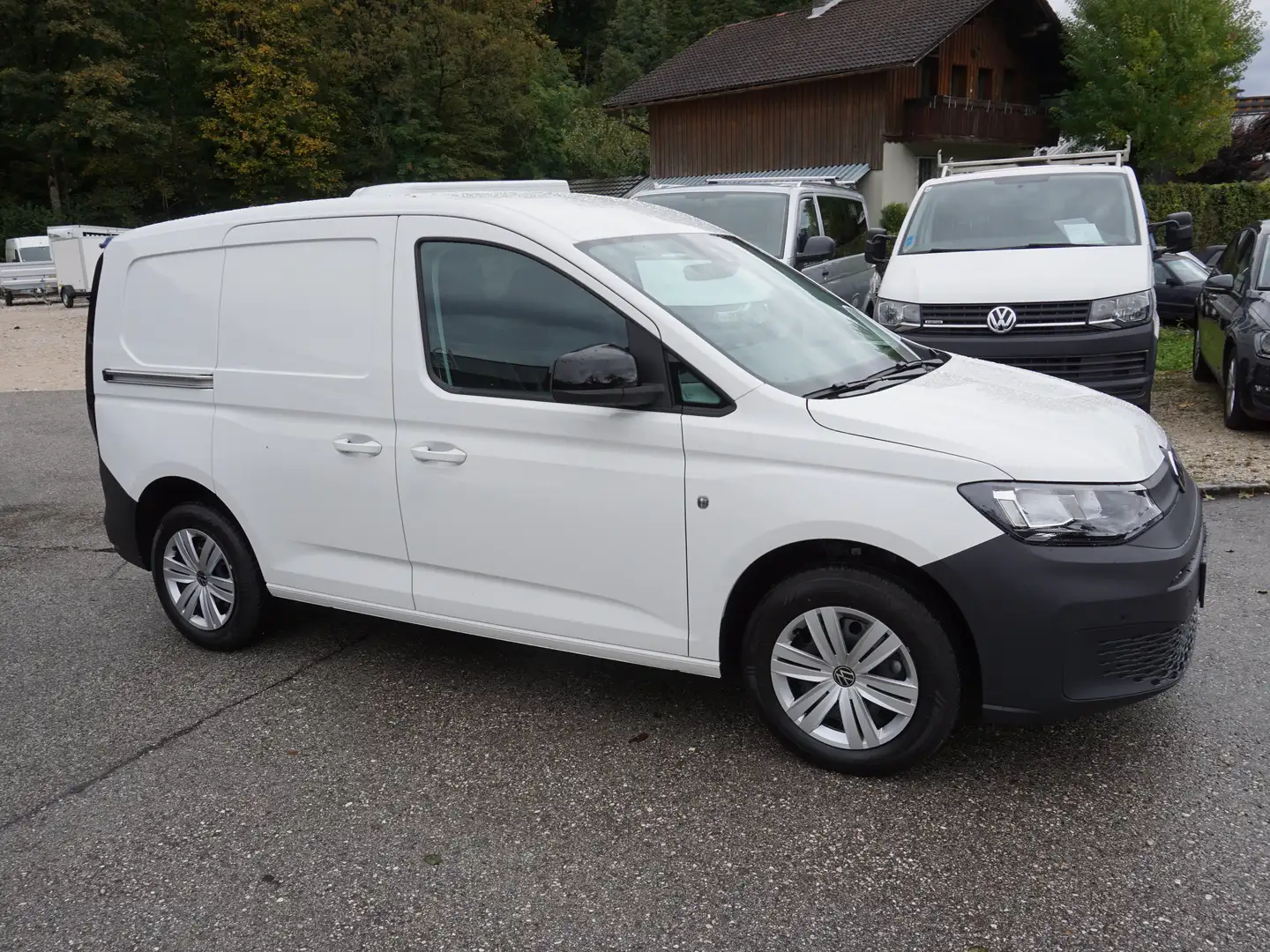 Vehicle image, number 9