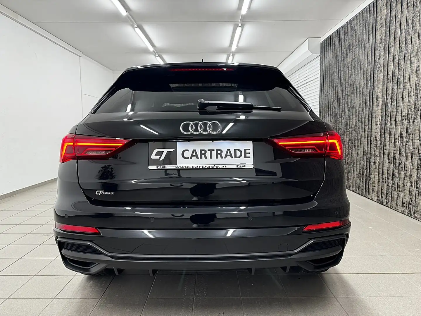 Vehicle image, number 8