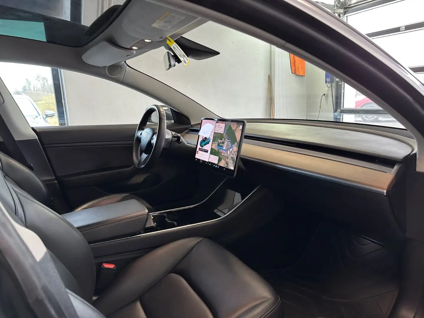 Vehicle image, number 9