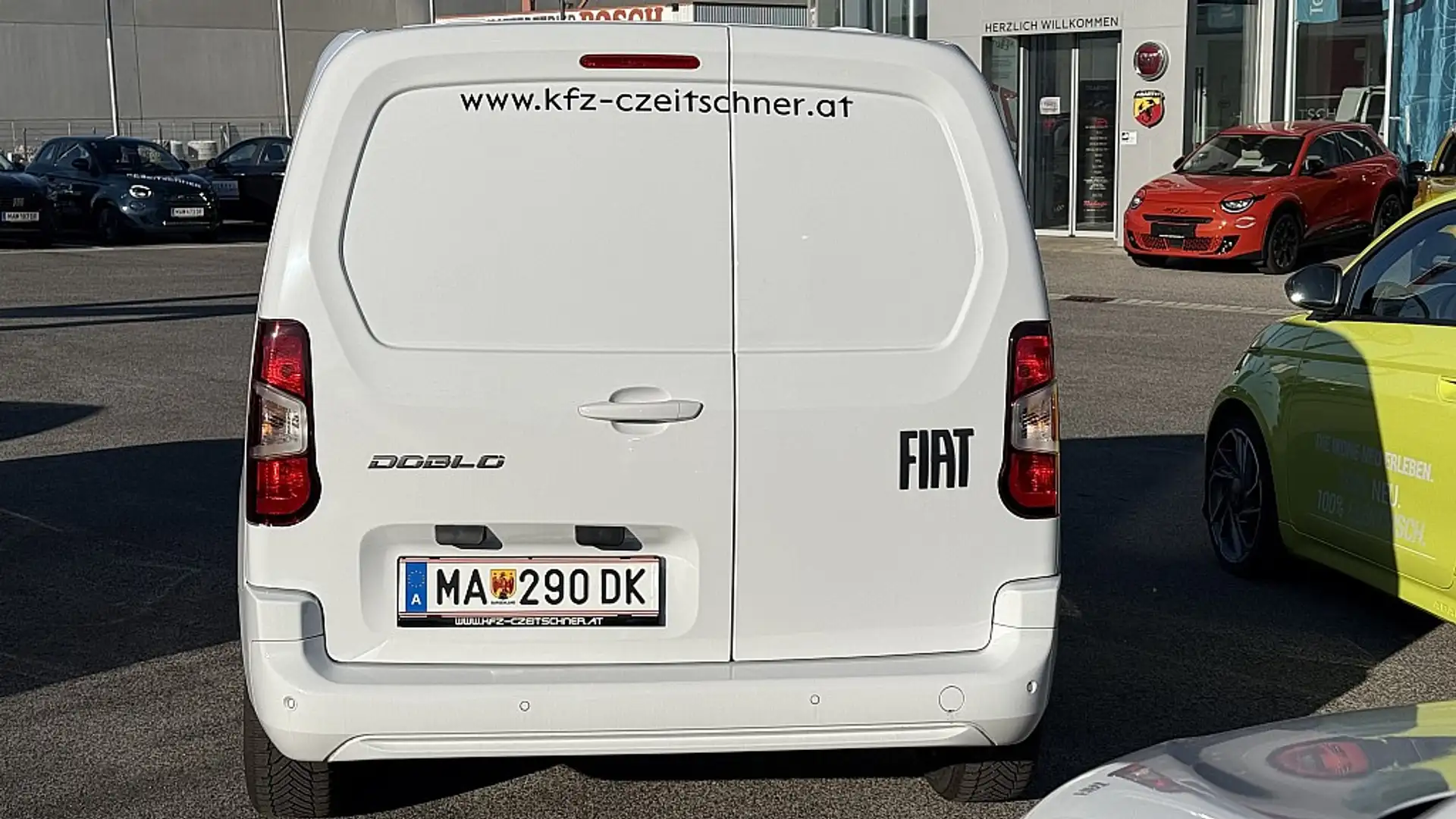 Vehicle image, number 3