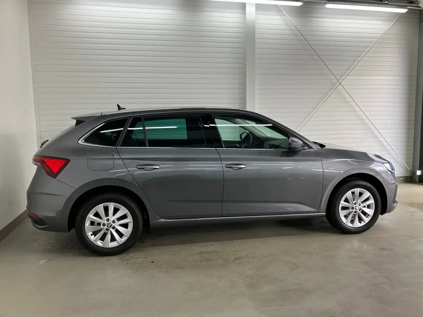 Vehicle image, number 3