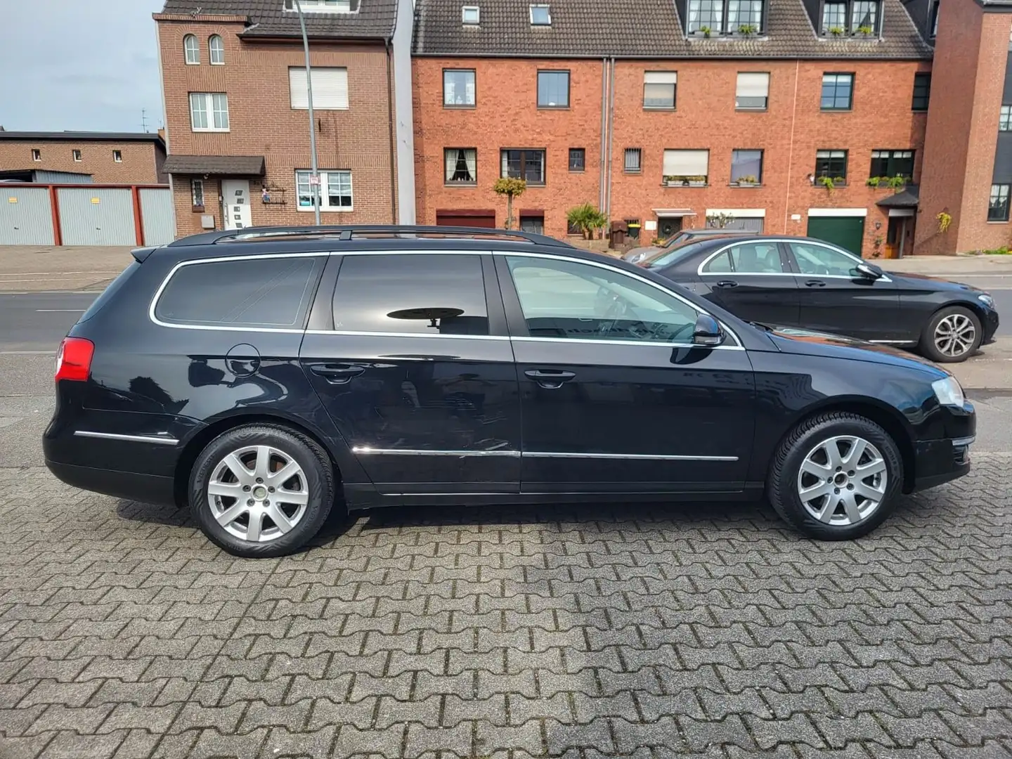 Vehicle image, number 8