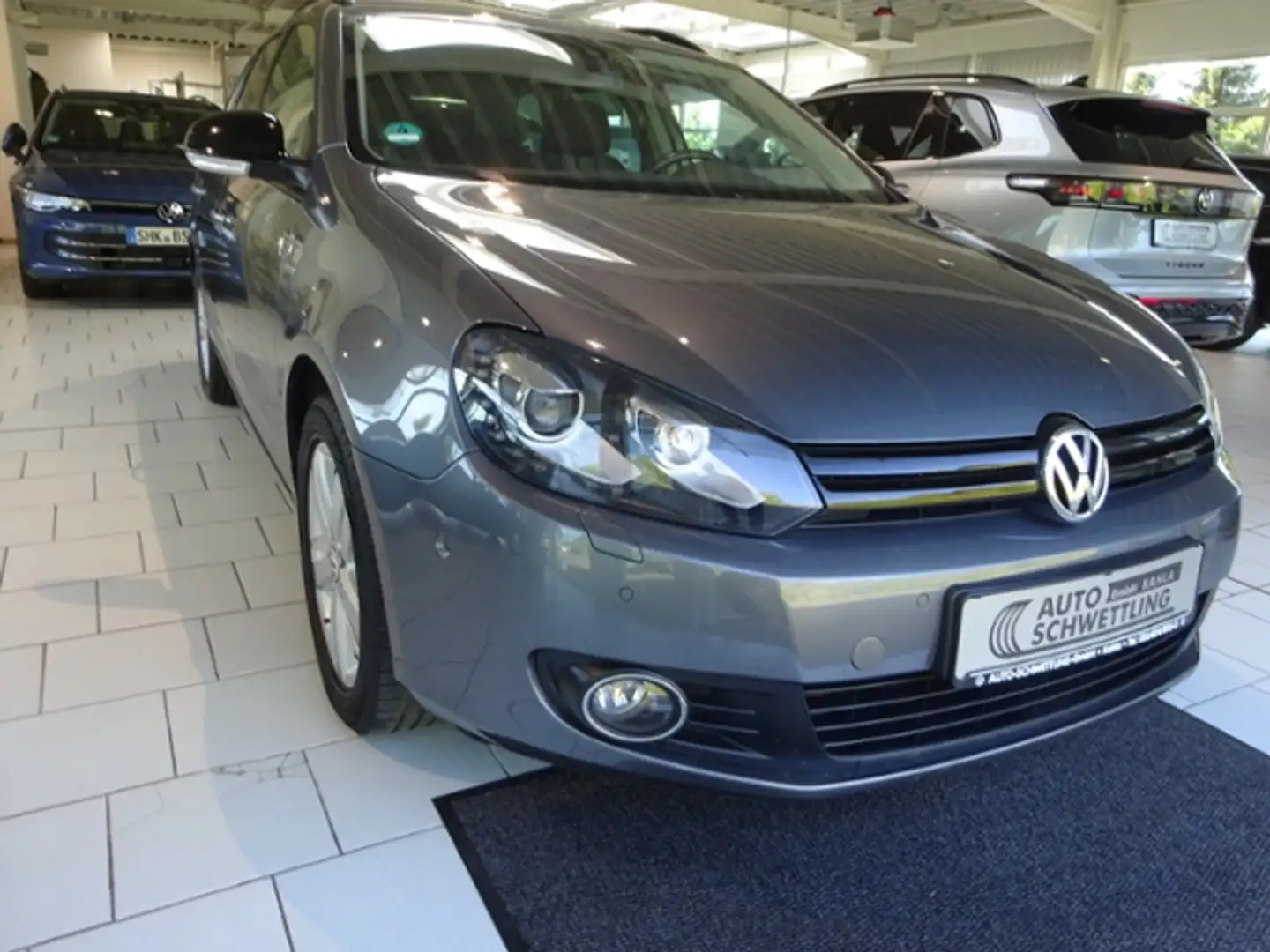 Vehicle image, number 8