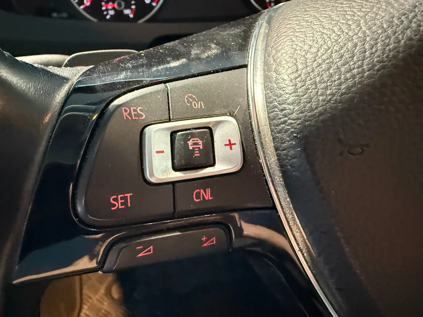 Vehicle image, number 8