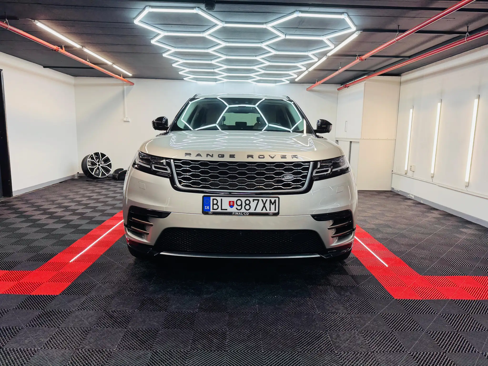 Vehicle image, number 7