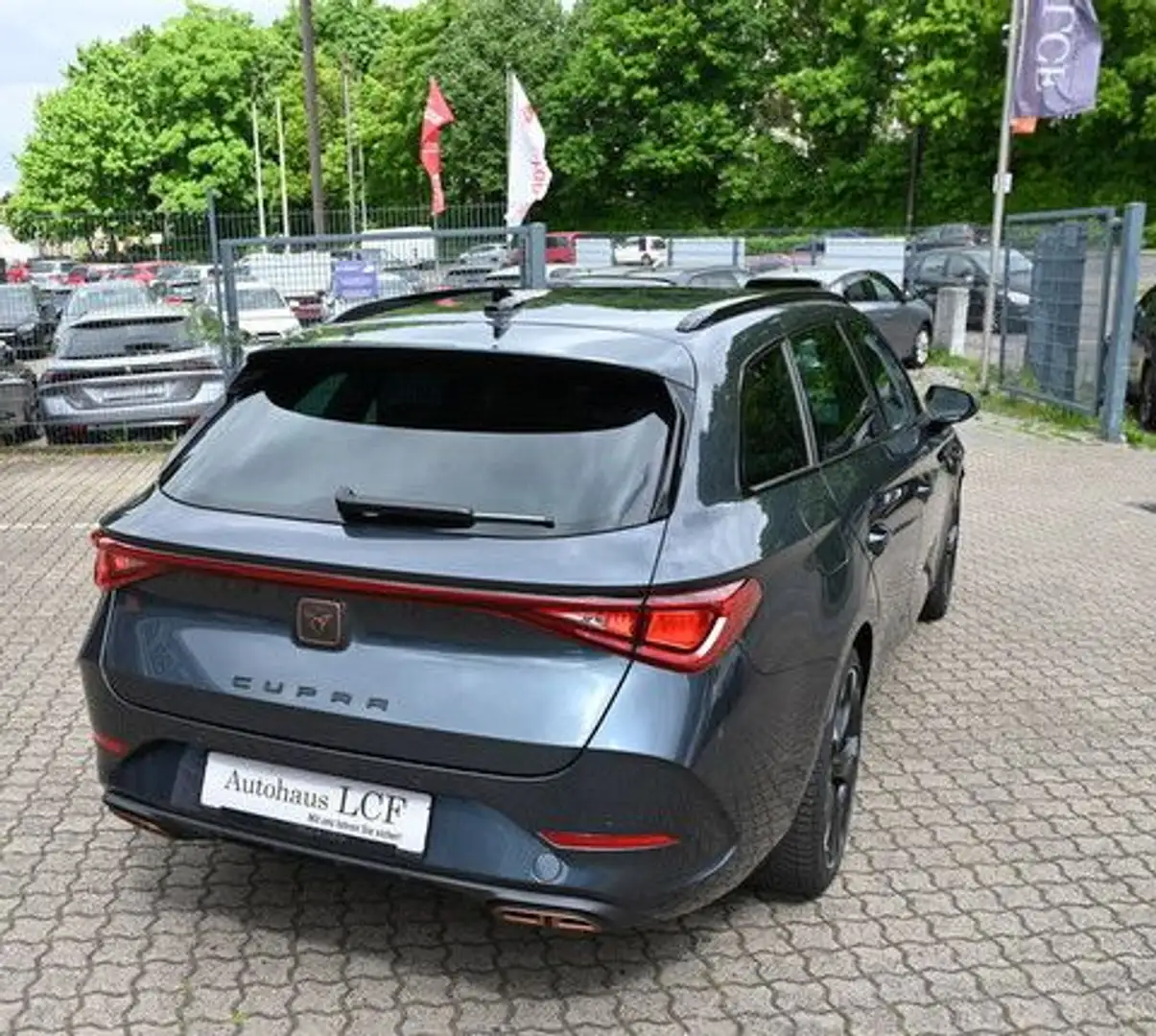 Vehicle image, number 9