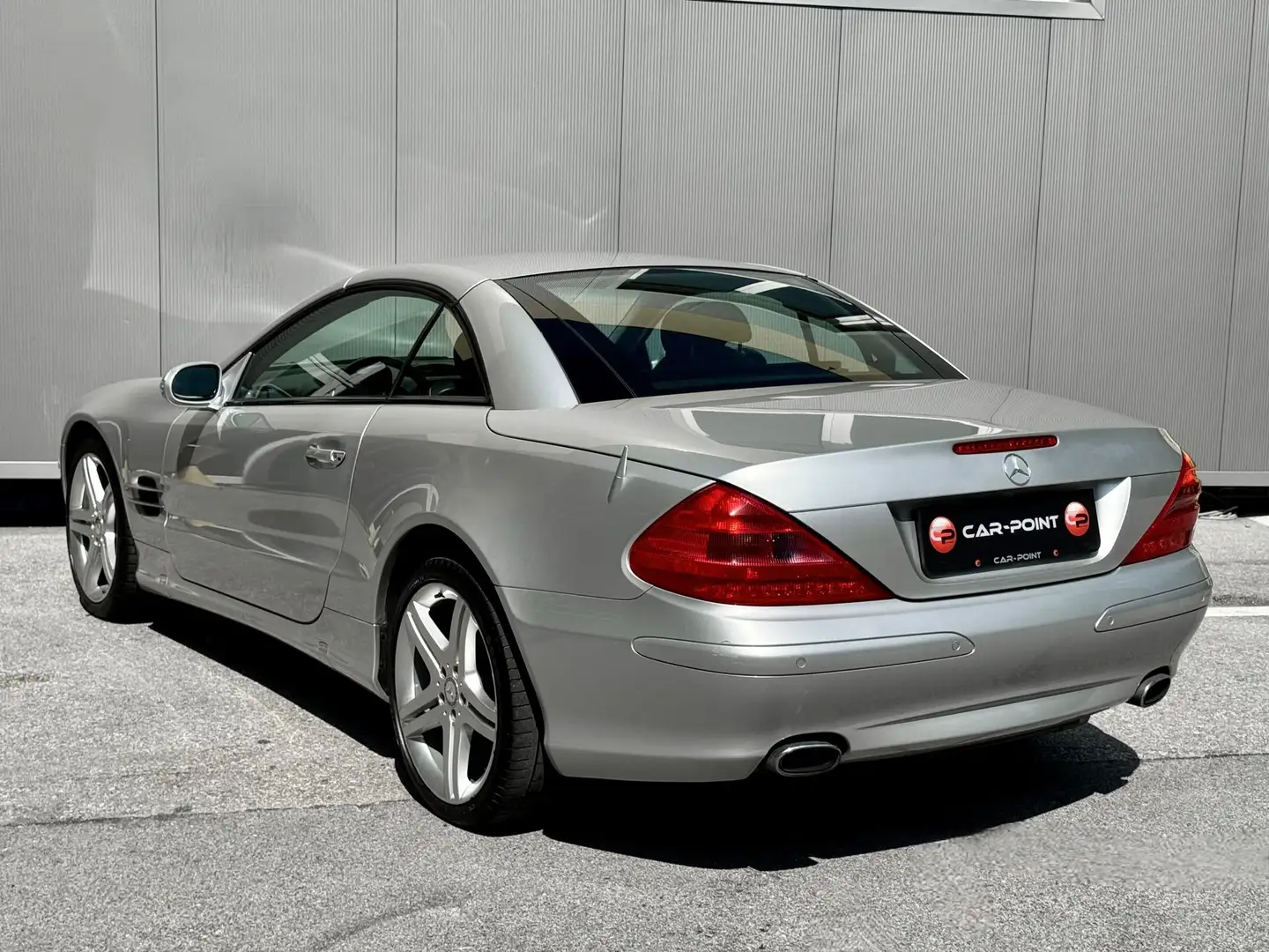Vehicle image, number 5
