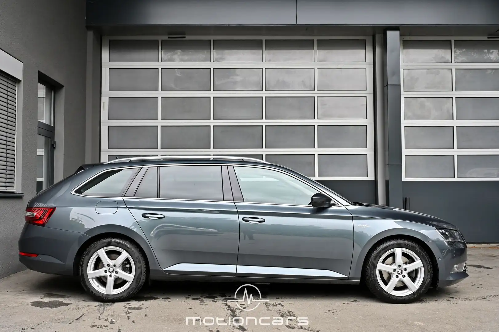 Vehicle image, number 5