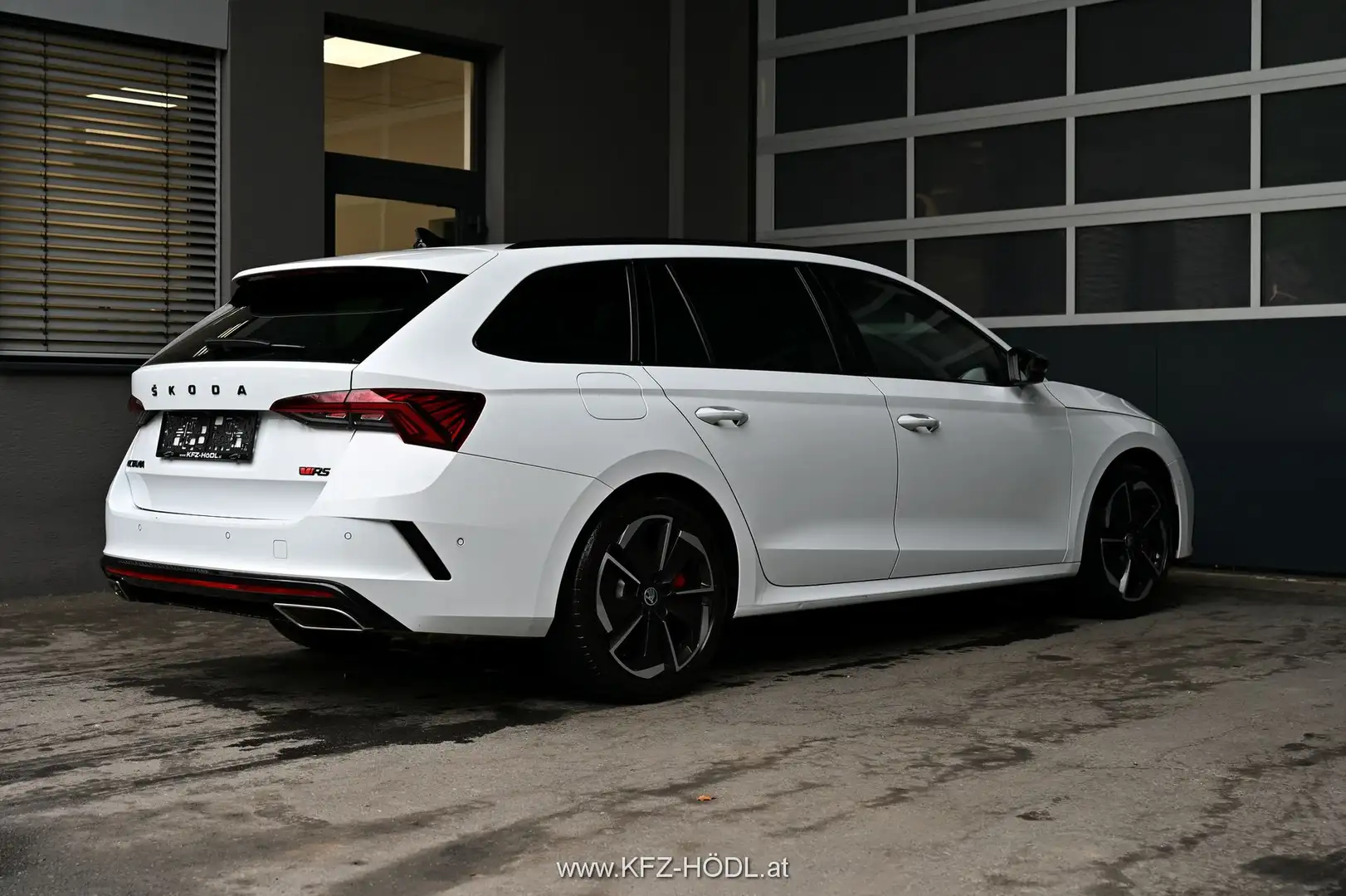 Vehicle image, number 2