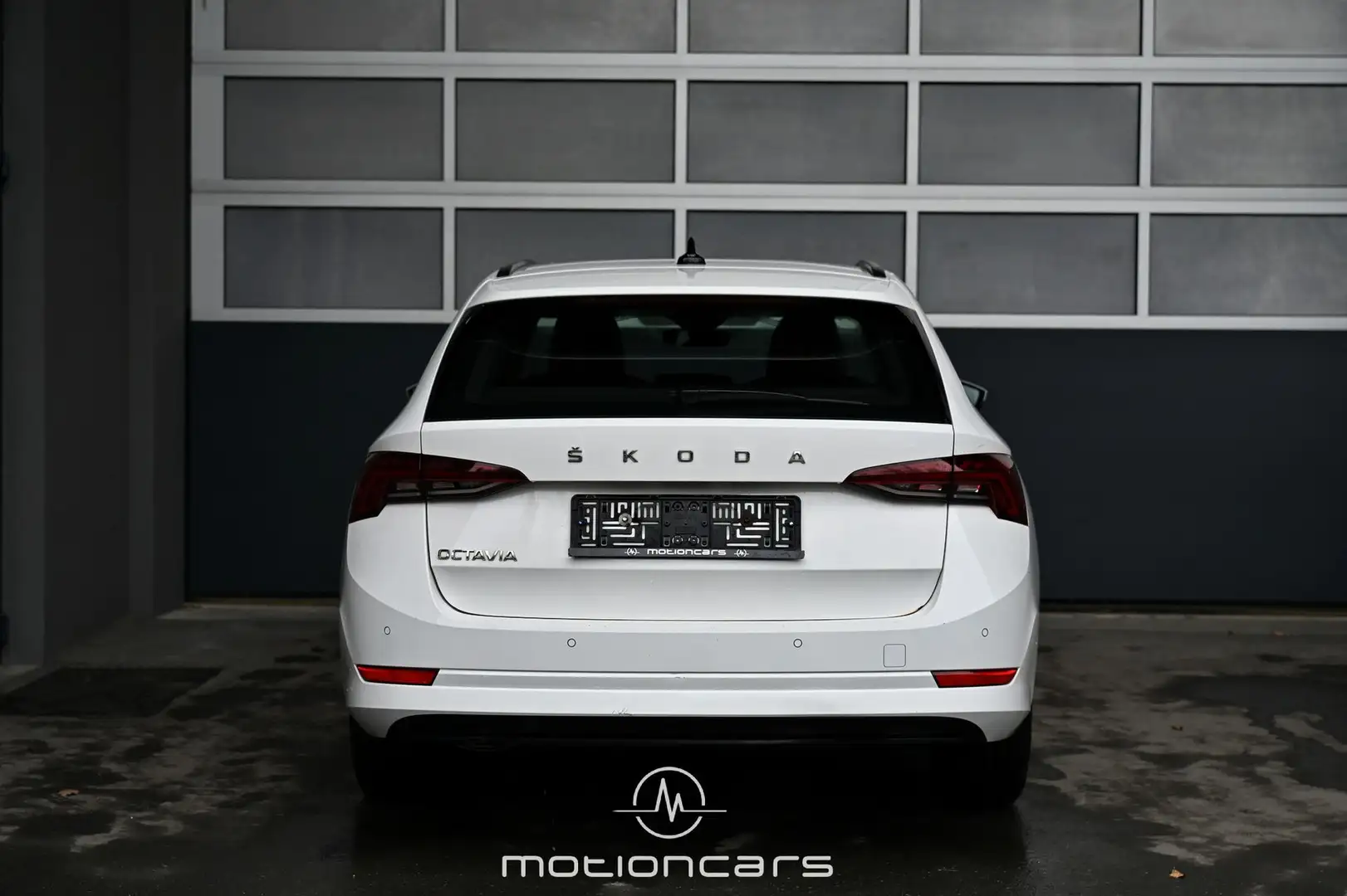 Vehicle image, number 4