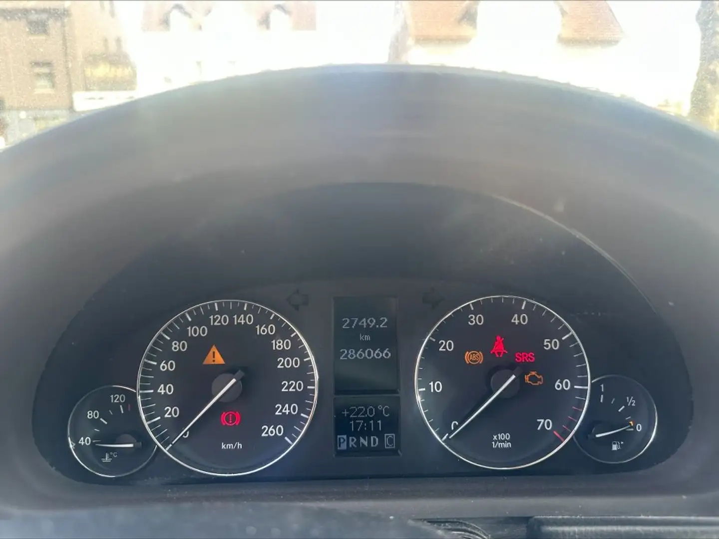 Vehicle image, number 10