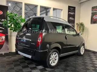 Vehicle image thumbnail, number 7