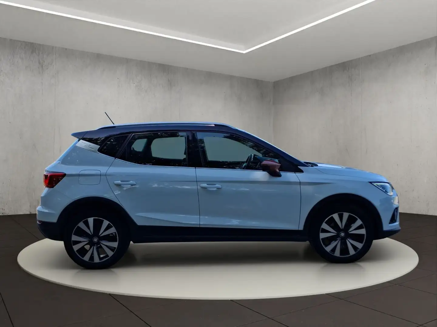 Vehicle image, number 6