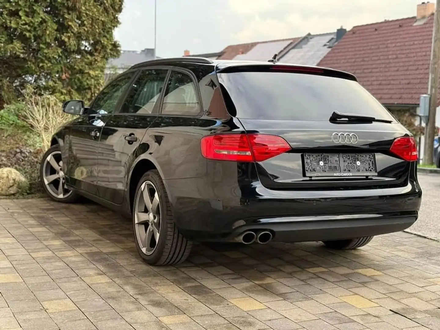 Vehicle image, number 8