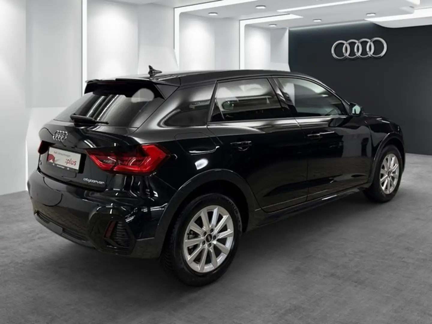 Vehicle image, number 14