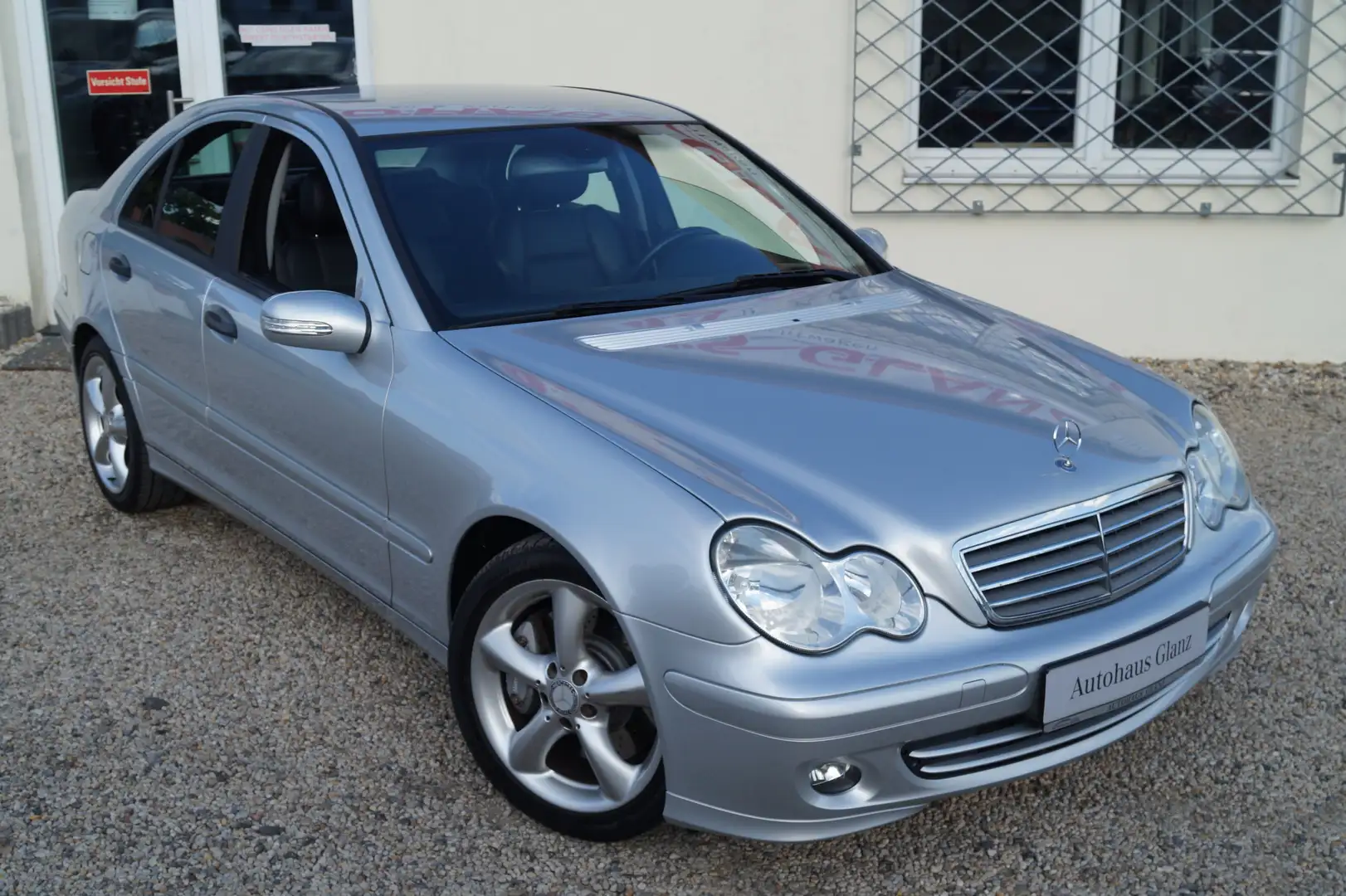 Vehicle image, number 8