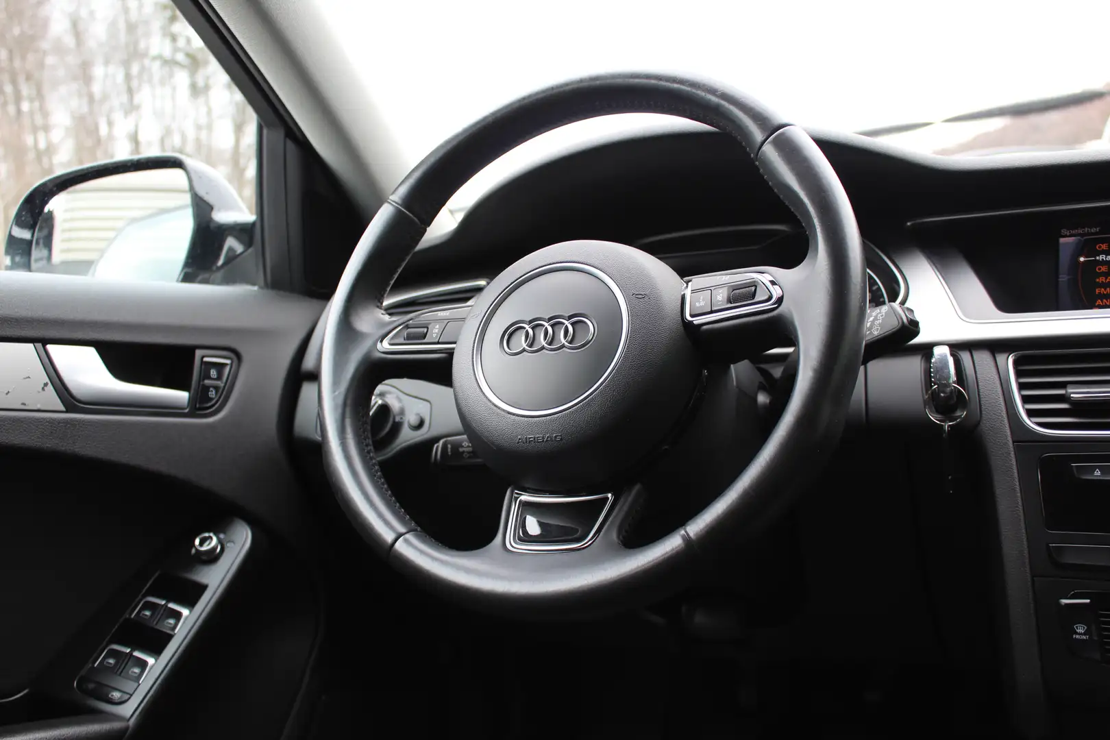 Vehicle image, number 8