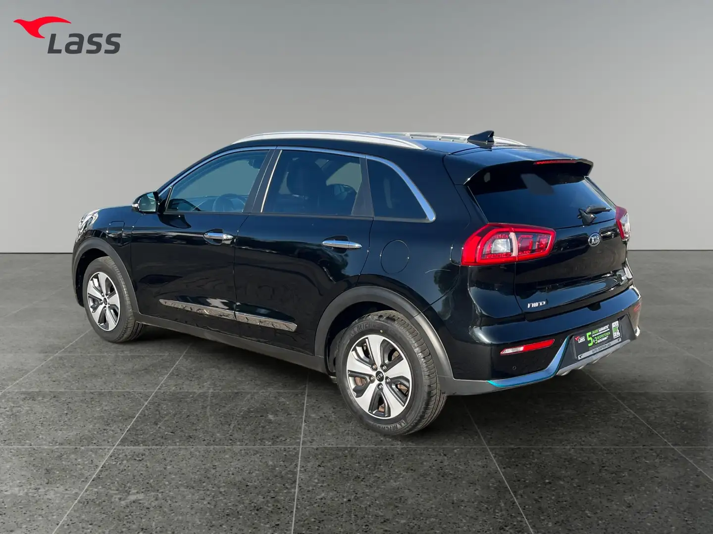 Vehicle image, number 4