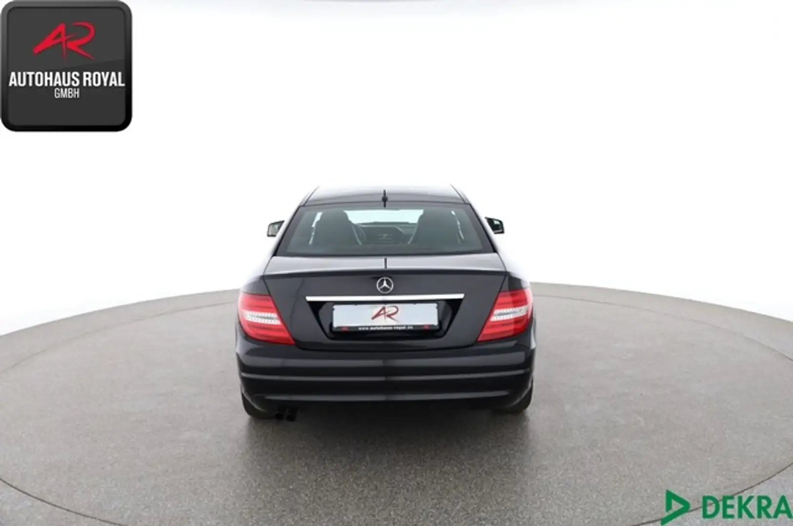 Vehicle image, number 4