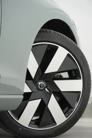 Vehicle image thumbnail, number 9