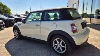 Vehicle image thumbnail, number 2