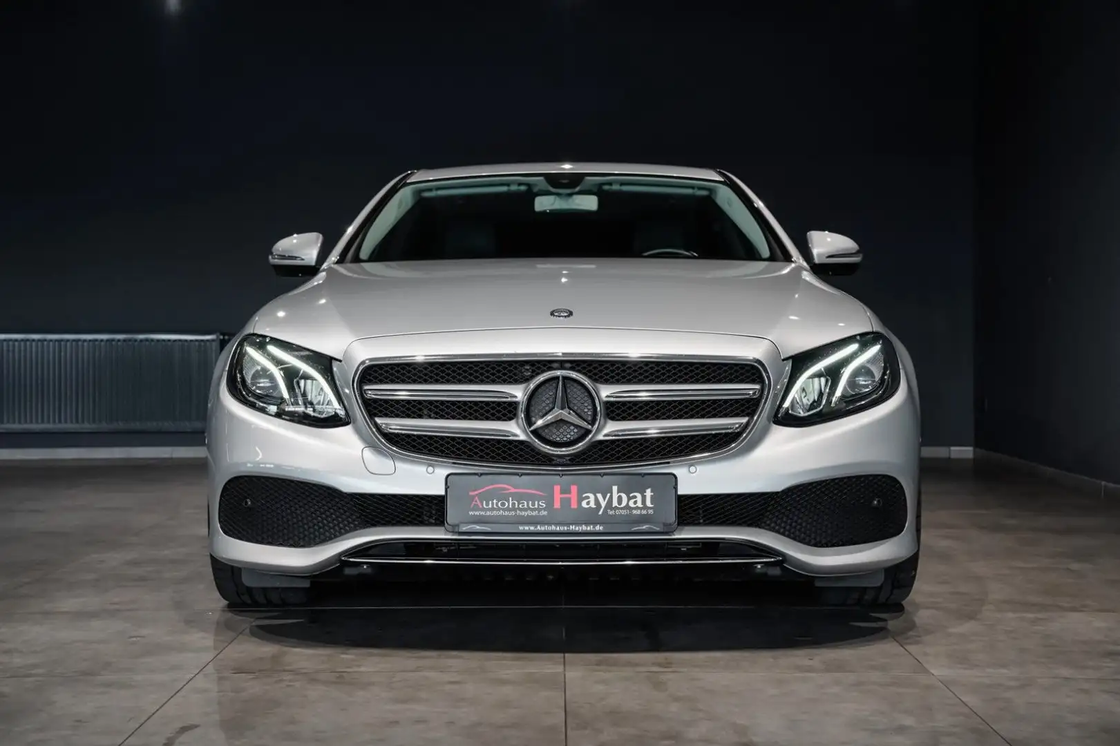 Vehicle image, number 2