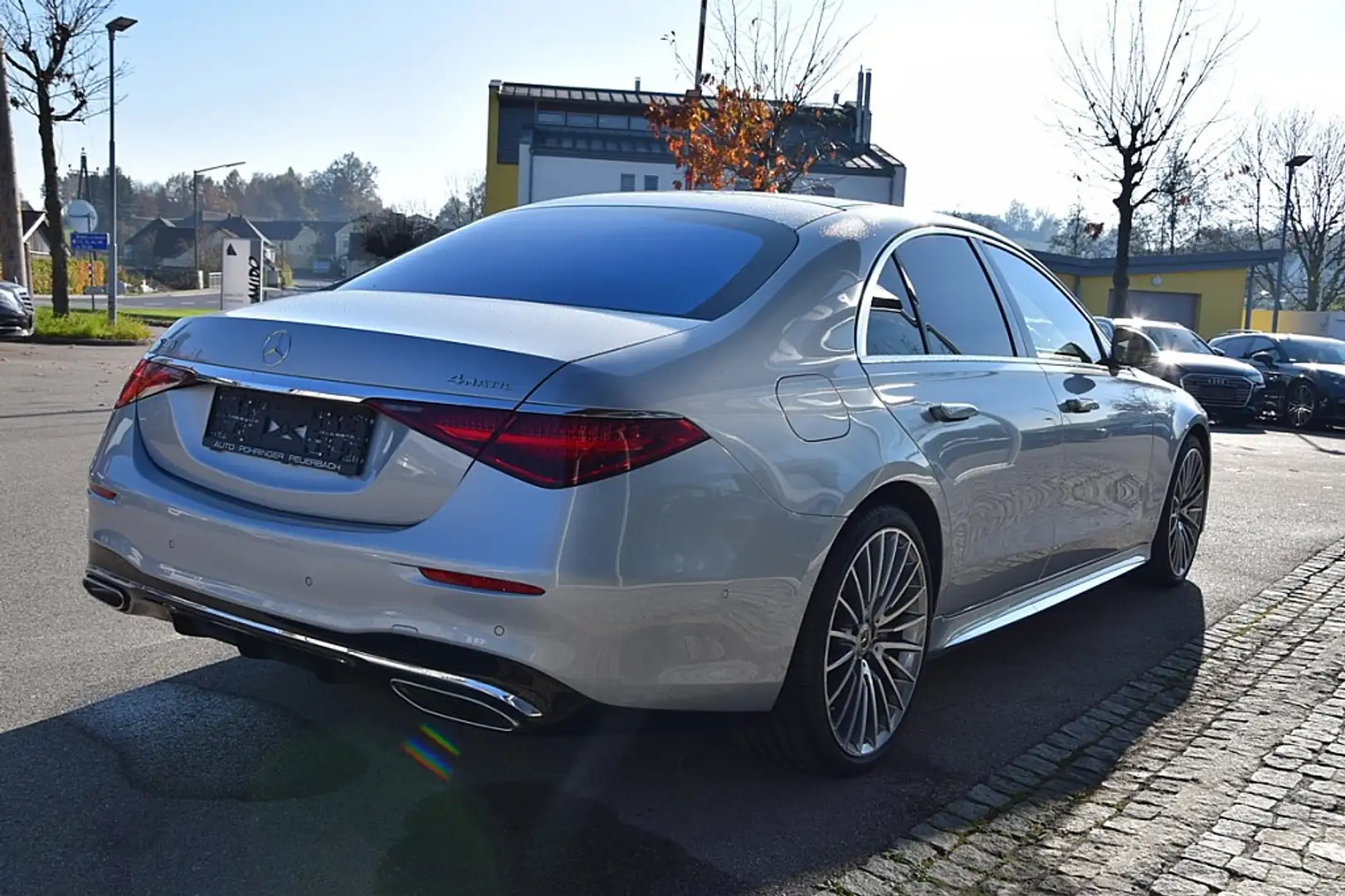 Vehicle image, number 3