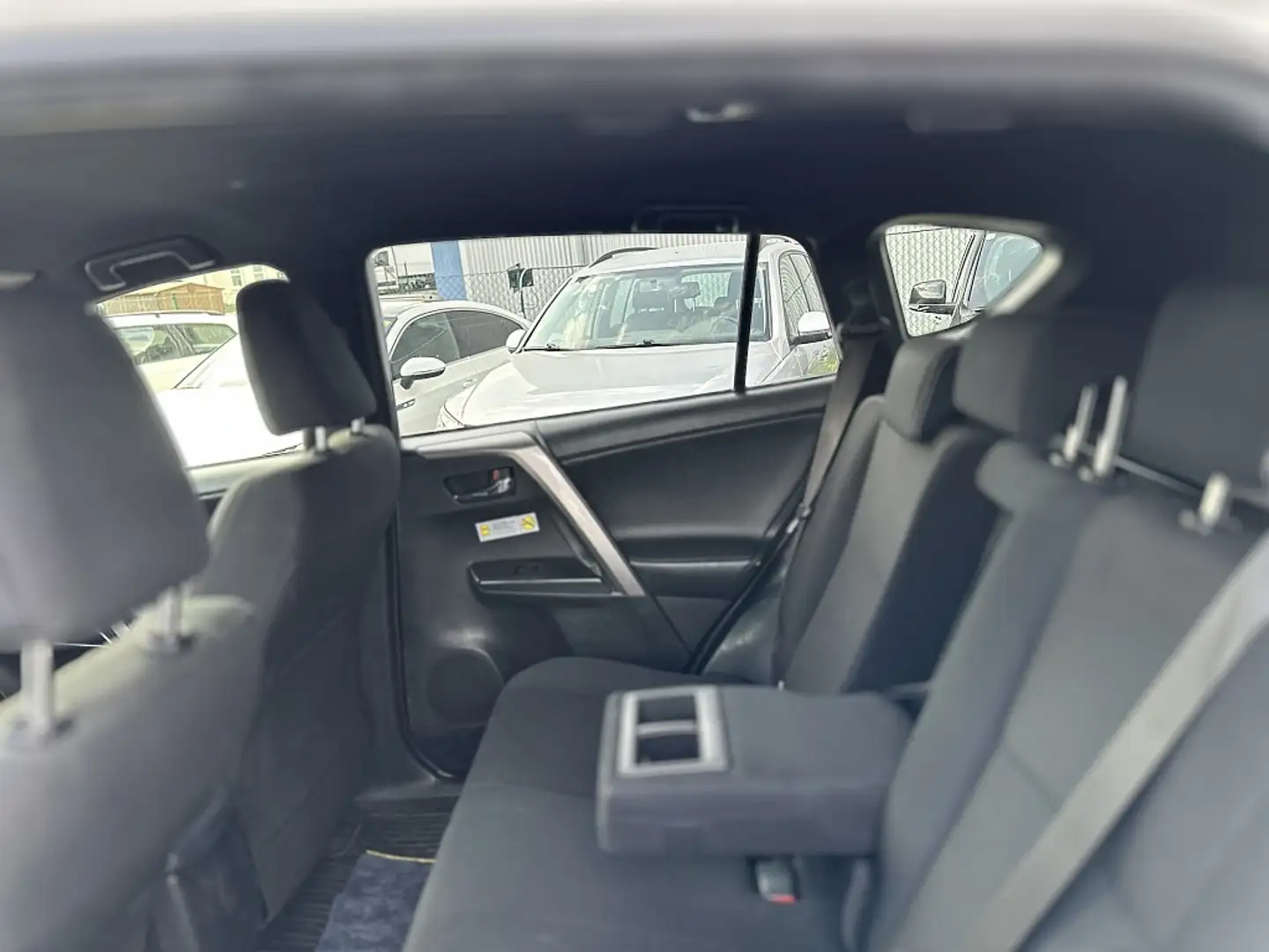 Vehicle image, number 9