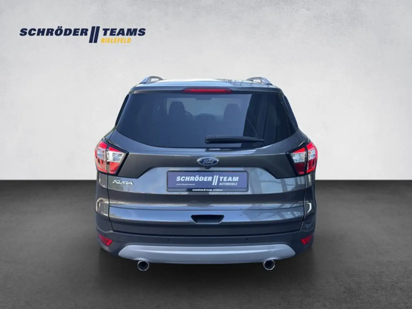 Vehicle image, number 4
